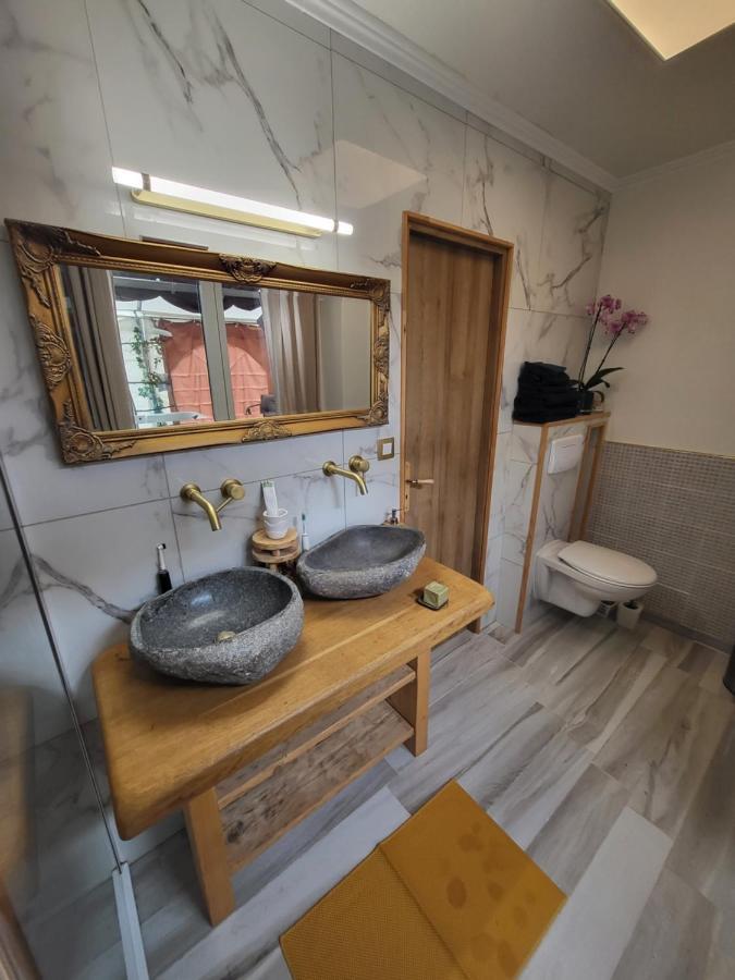 Choisy Le Jacuzzi Bed and Breakfast Eksteriør billede
